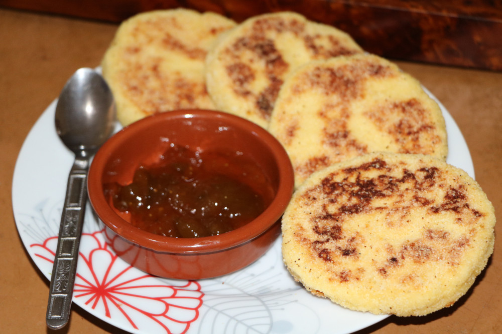 Moroccan sweet semolina bread